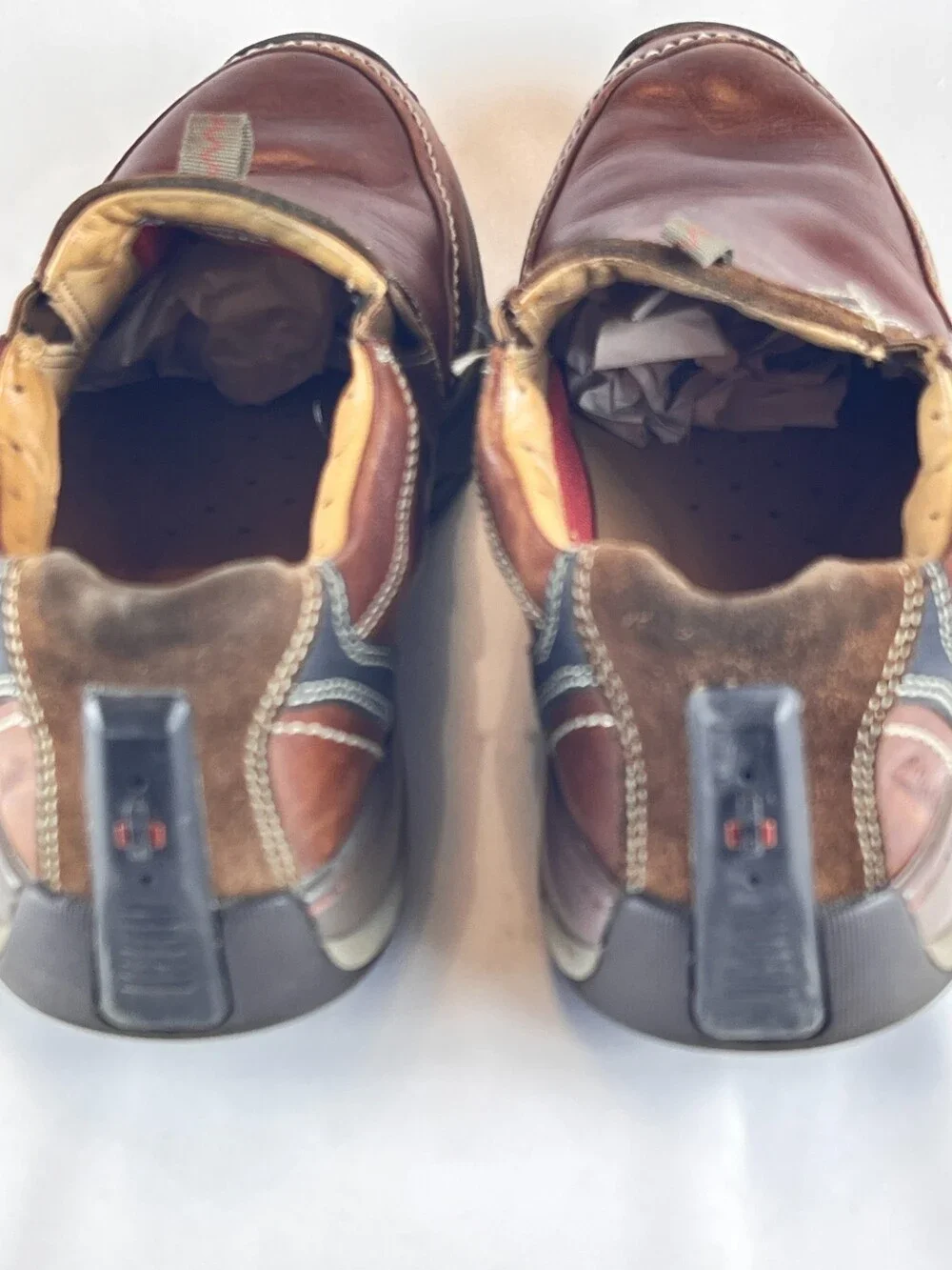 Clarks Comfort Shoes Men's Size 11M Brown Leather Round Toe Slip-on 26068115
